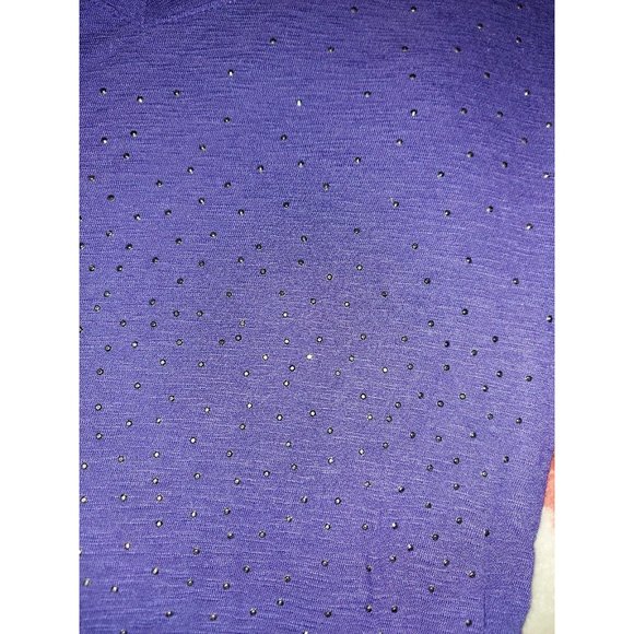 Nollie V Neck - Picture 2 of 4